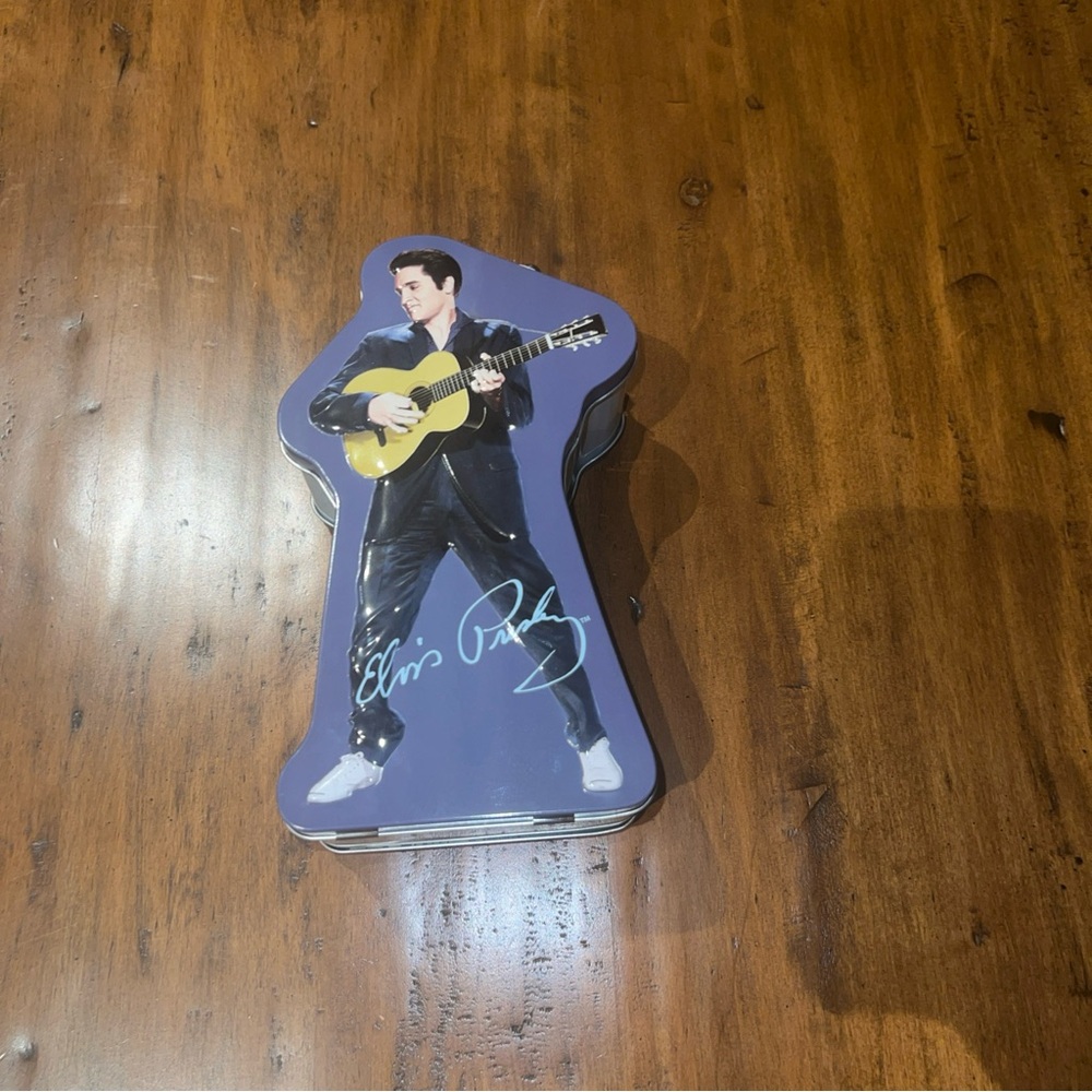 Elvis Presley  “The King Of Rock ‘N’ Roll” Collectors Metal Tin Lunch Box. New.